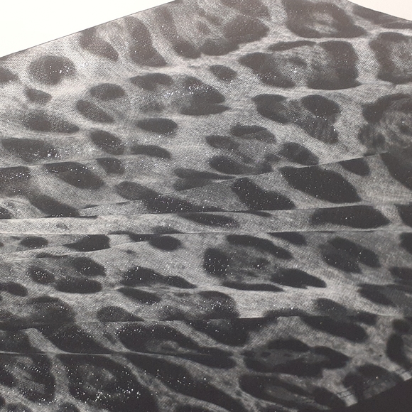 Women 2x Black Strapless Dress with Black and silver cheetah print. - Picture 4 of 5